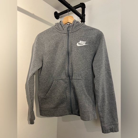 Sold 🚫 NIKE NWOT Grey zip up hoodie YOUTH LARGE - Picture 9 of 10